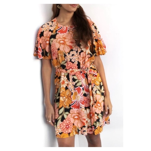 MINKPINK • Rey Raglan Mini Tee Dress - Picture 2 of 13